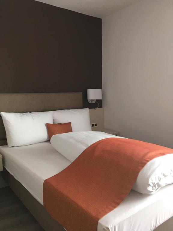 Hotel Kapuzinerhof Biberach an der Riss Room photo